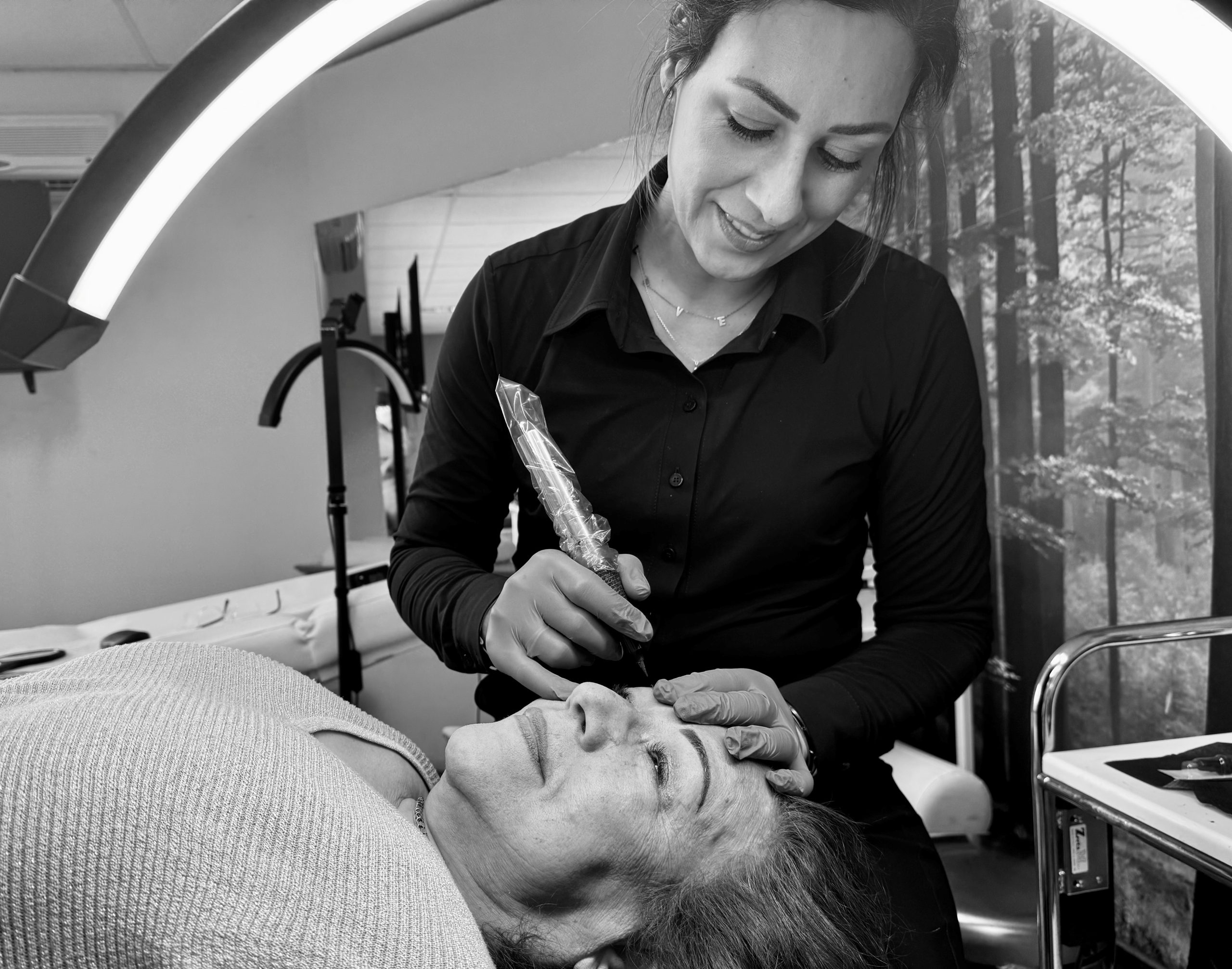 Asra -hattem-makeup